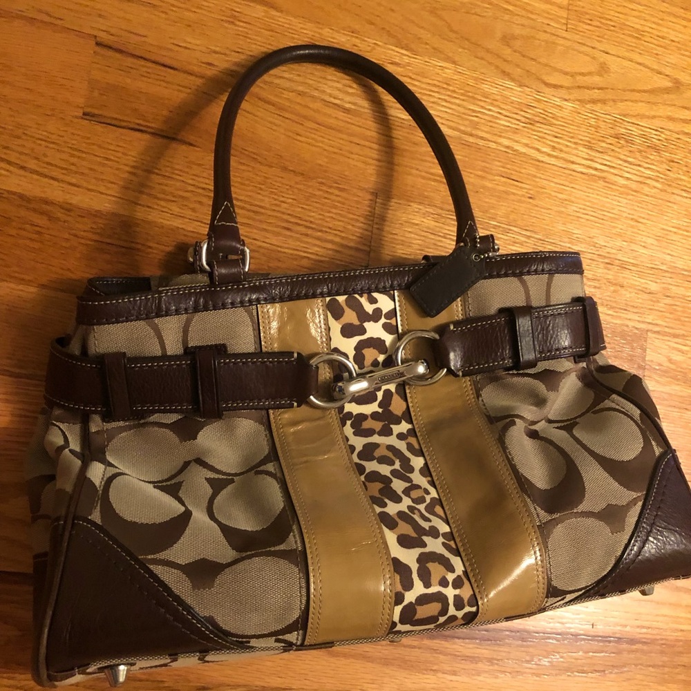 Coach purse (like new) - Picture 1 of 4